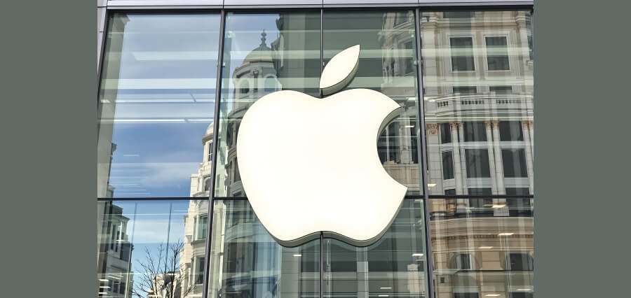 Read more about the article Apple Launches New App for Event Invitations as Part of Recurring Revenue Strategy